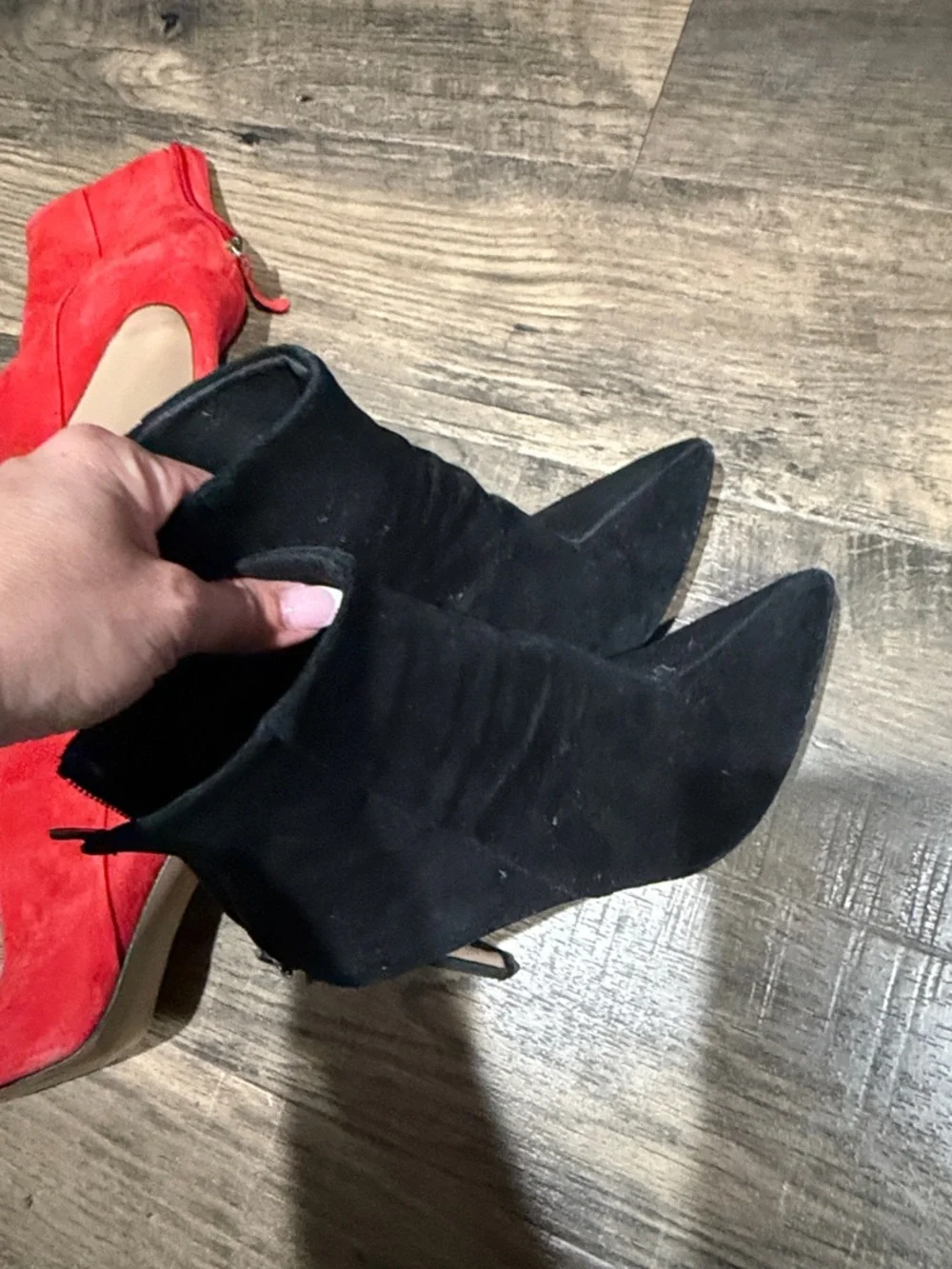 Steve Madden Carey Pointed-Toe Suede Ankle Boots - Red & Black Bundle - Picture 8 of 14